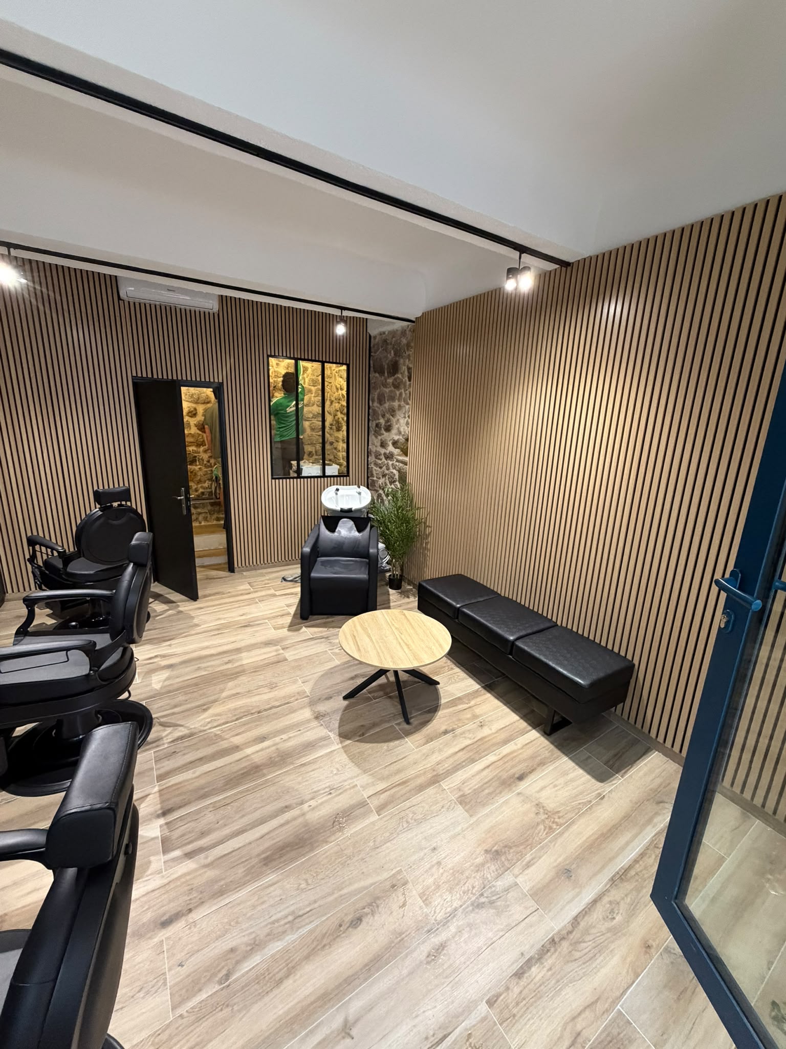 Salle d'attente VP Studio - Coiffeur Barbier